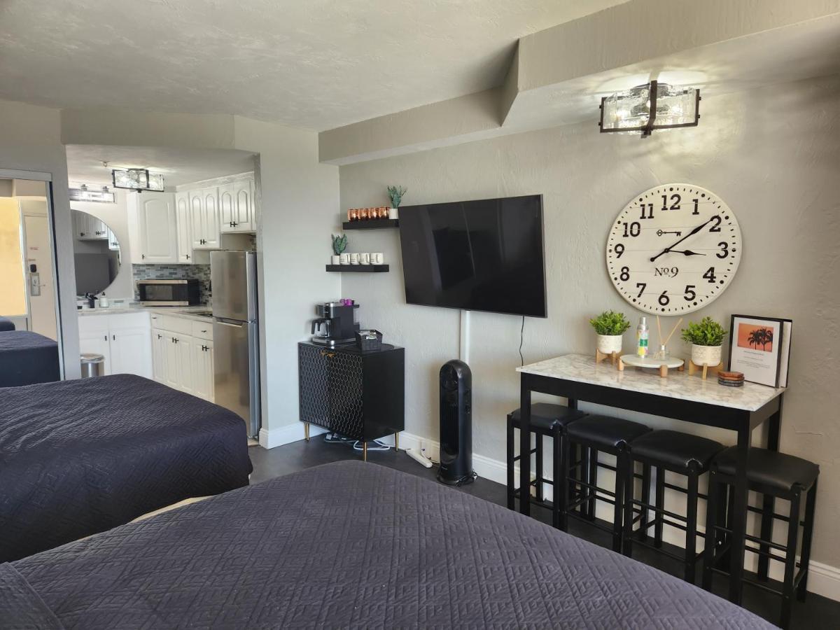 Modern Beach Condo-Дейтона-Бич Экстерьер фото